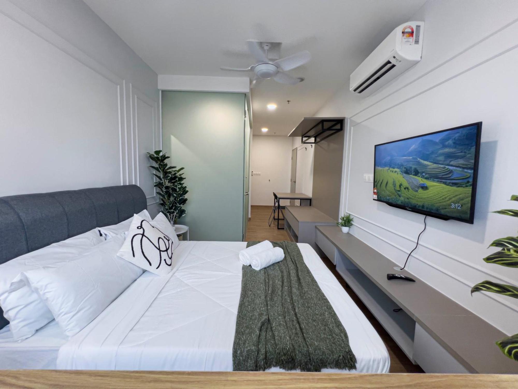 Sky Pool Suites Kl Sentral - Riveria City Kuala Lumpur Exterior photo